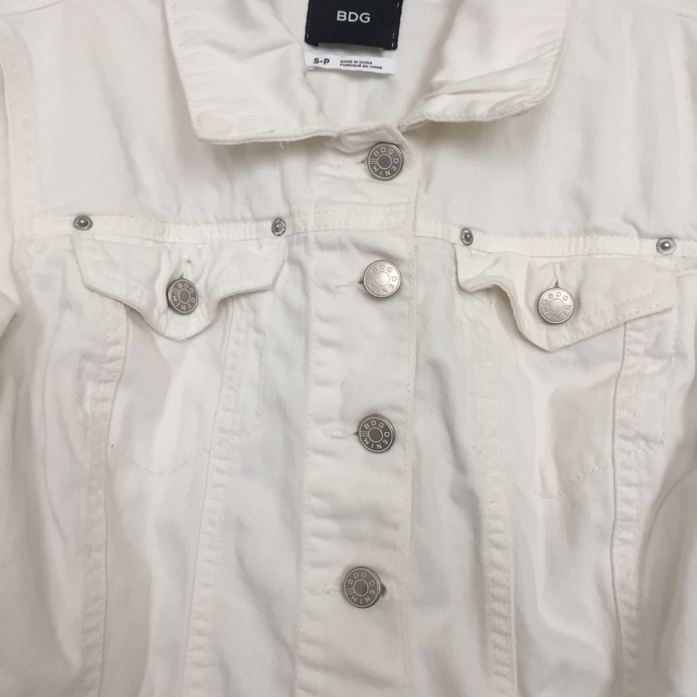 BDG/ Urban Outfitters white denim jacket - Picture 3 of 7
